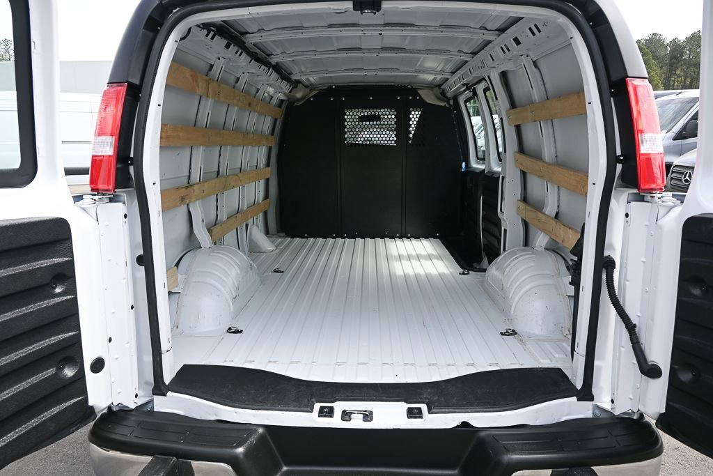 Used 2024 GMC Savana 2500 w/ Driver Convenience Package image 26