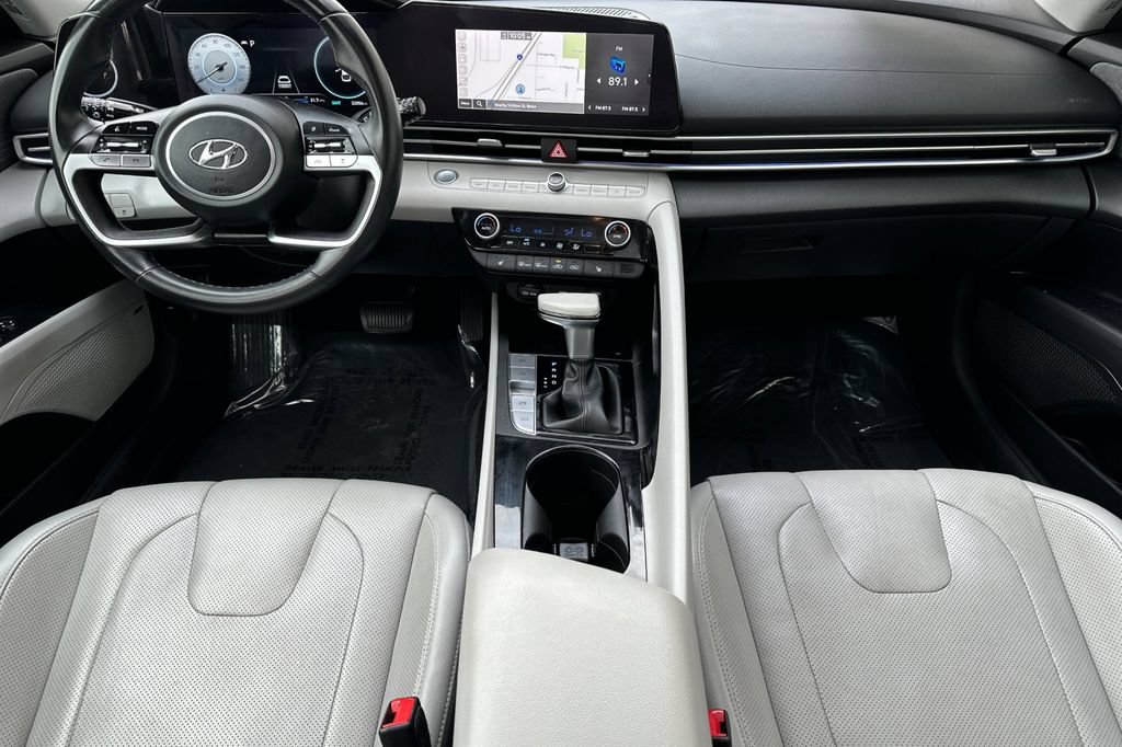Used 2023 Hyundai Elantra Limited FWD image 5