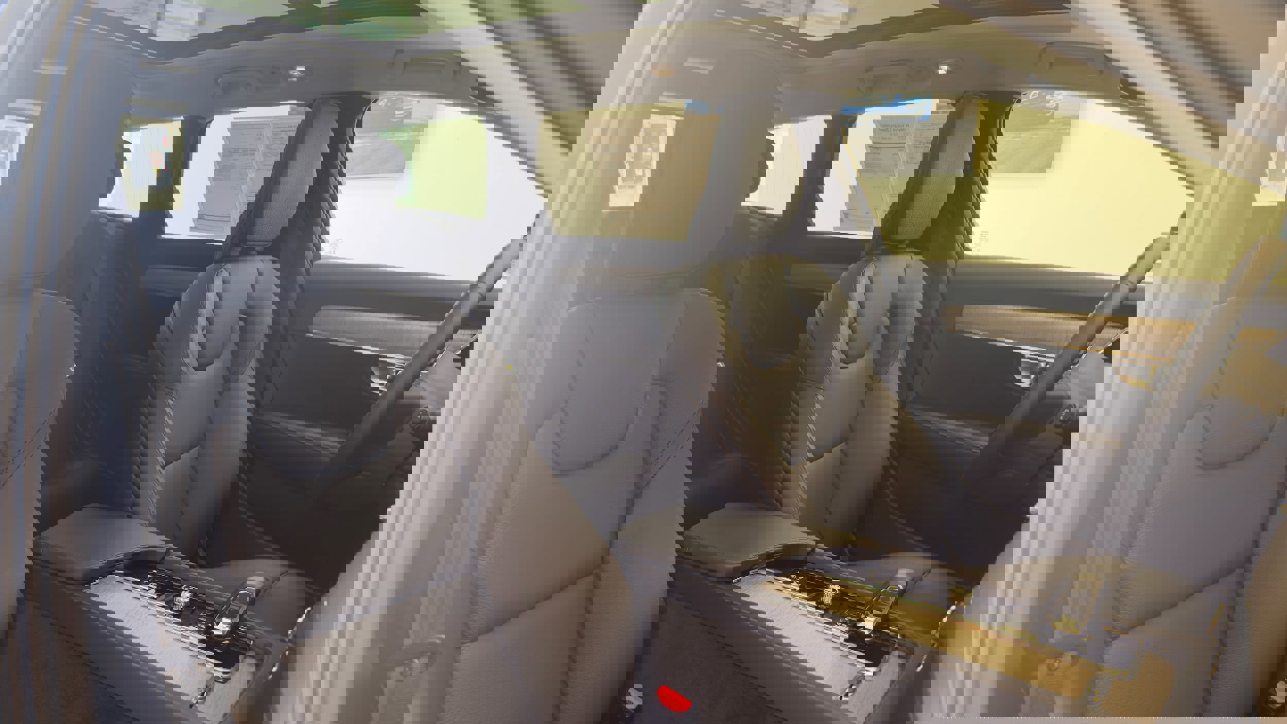 Used 2024 Volvo V90 B6 Cross Country Plus image 13