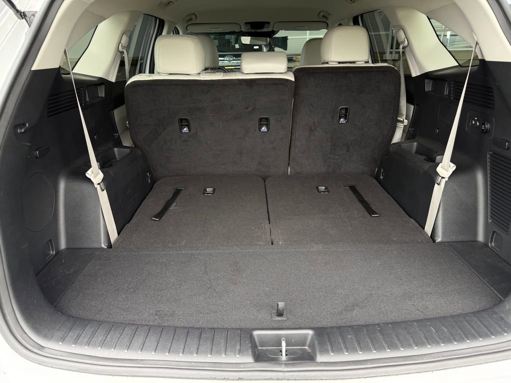 Certified 2025 Kia Sorento S FWD image 11