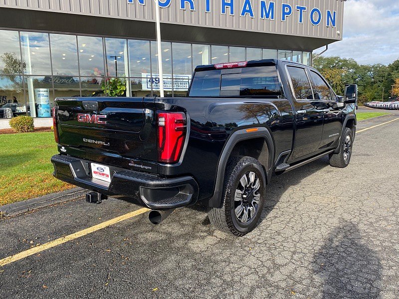 Used 2024 GMC Sierra 2500 Denali w/ Denali Reserve Package AWD/4WD image 7
