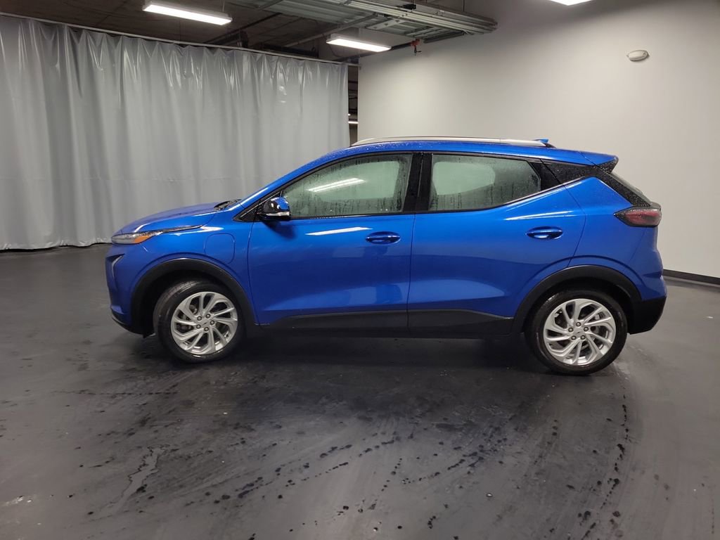 Used 2023 Chevrolet Bolt EUV LT image 5