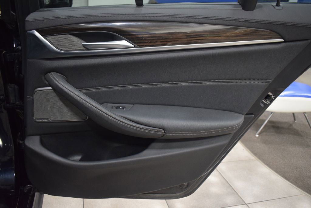 Used 2019 BMW M550i xDrive w/ Premium Package 2 image 14