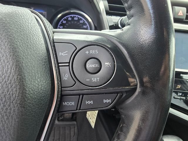 Used 2020 Toyota Camry SE image 19