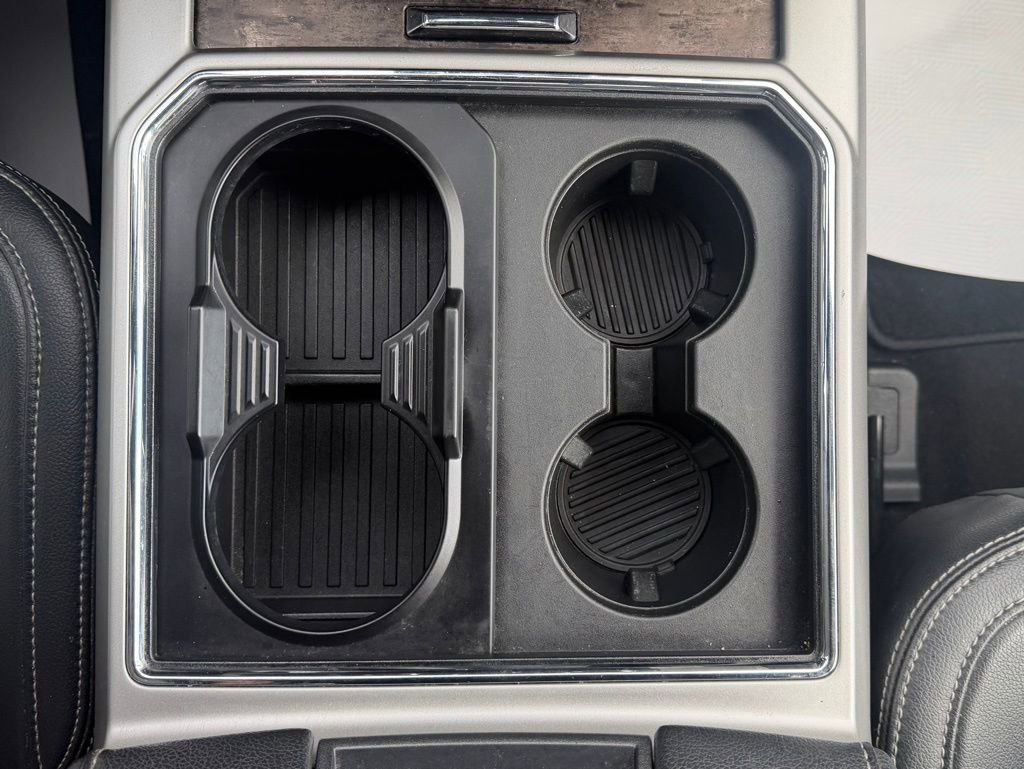 Used 2022 Ford F250 Lariat w/ Black Appearance Package image 33