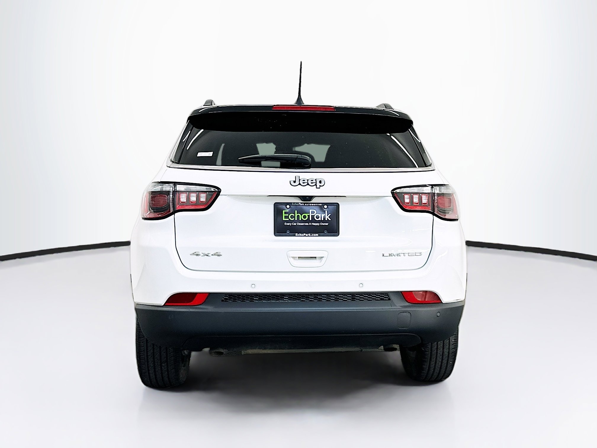 Used 2025 Jeep Compass Limited image 7