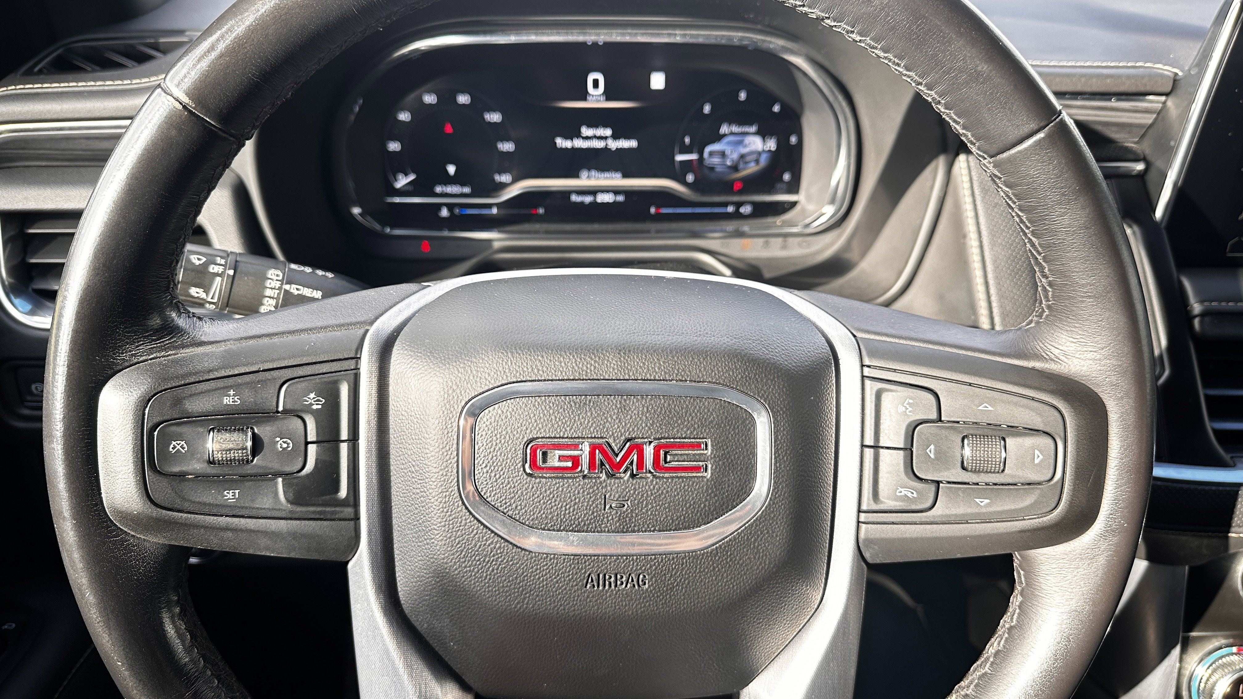Used 2022 GMC Yukon SLT image 26