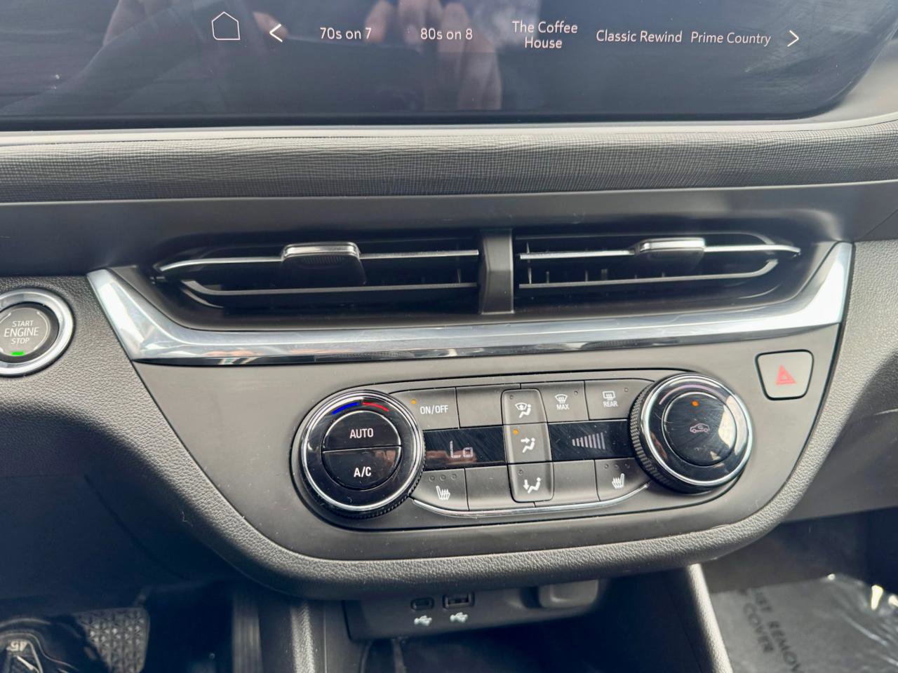 Used 2025 Buick Envista Preferred w/ Convenience I Package image 36