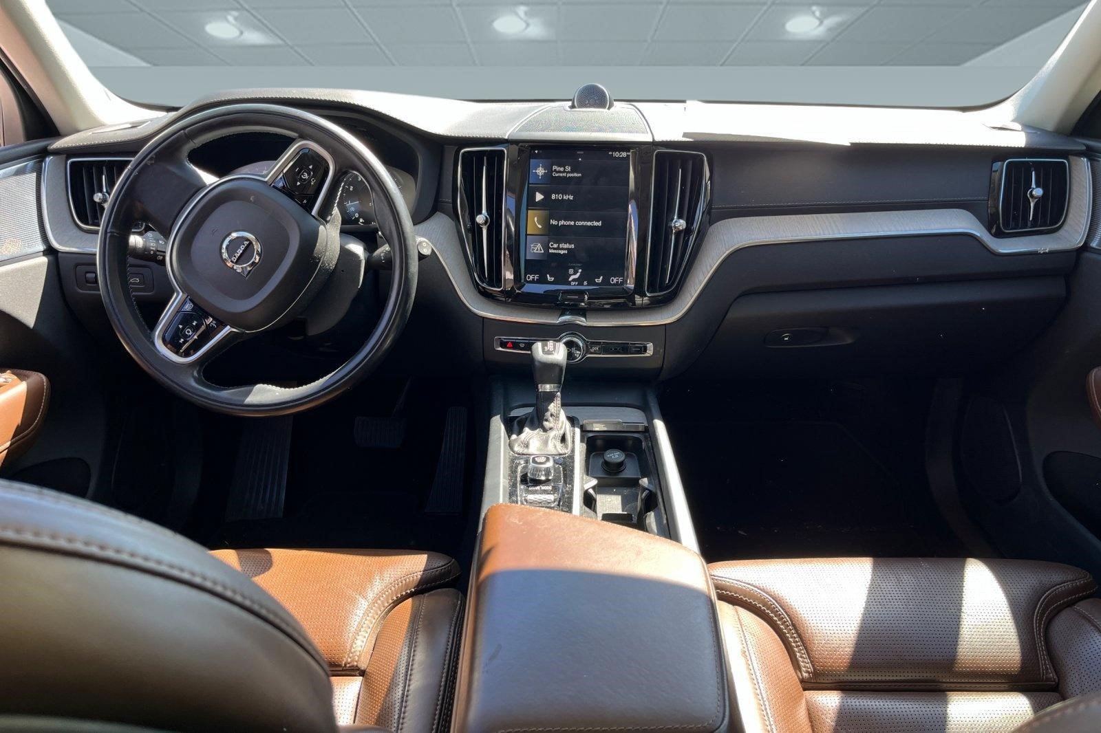 Used 2018 Volvo XC60 T6 Inscription w/ Luxury Seat Package AWD/4WD image 7