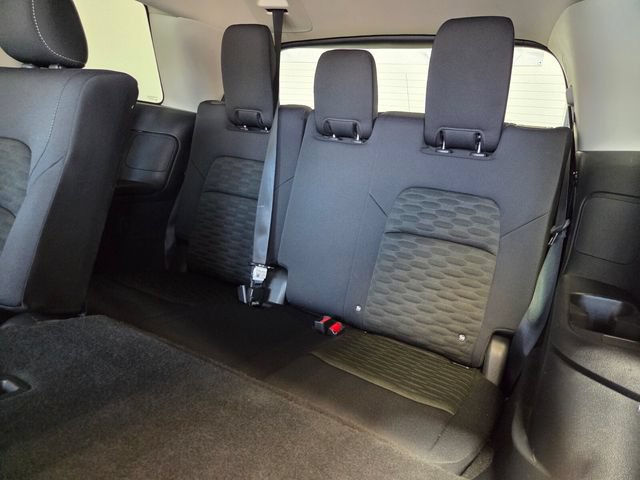 Used 2025 Nissan Pathfinder SV AWD/4WD image 11