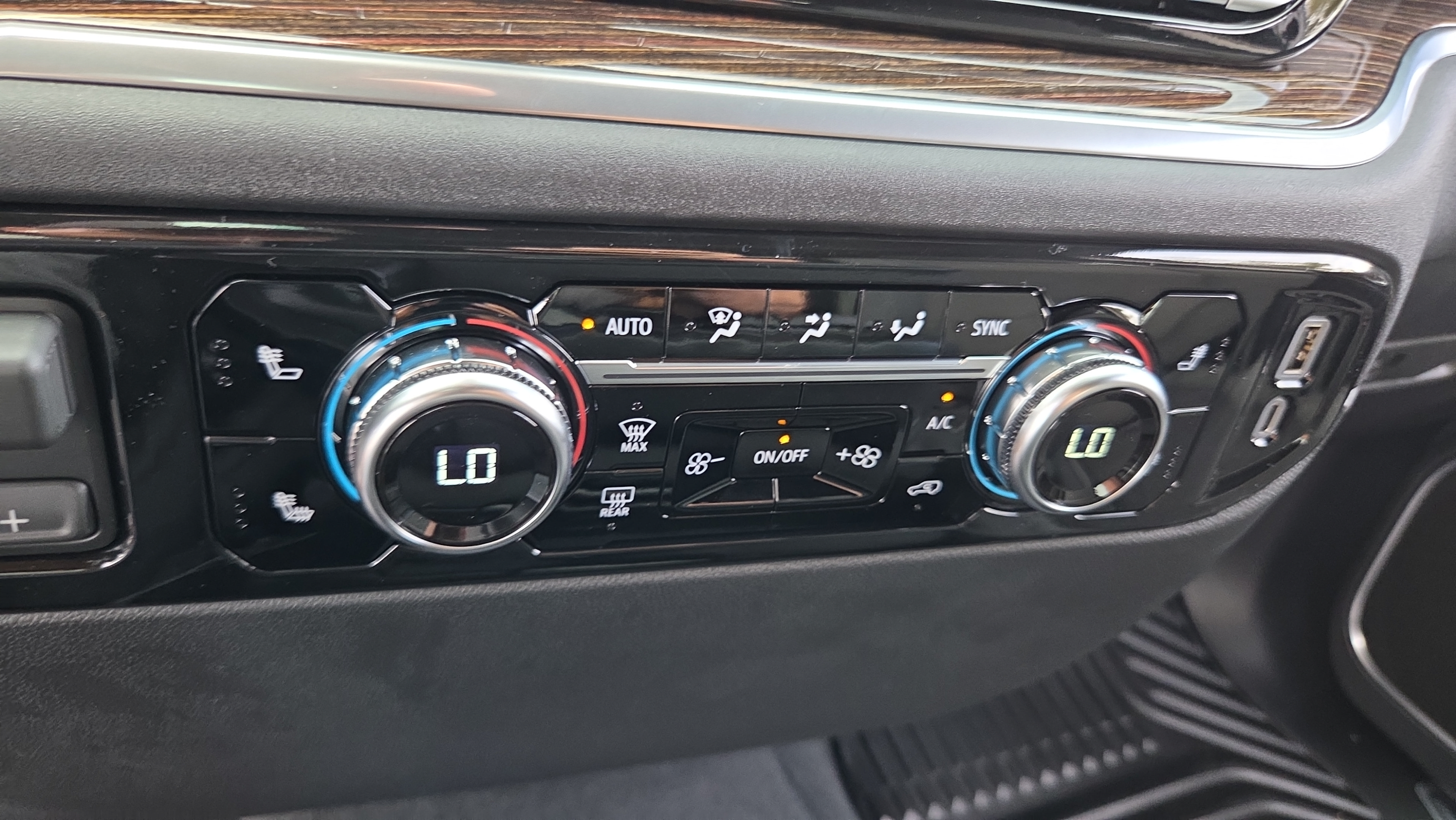New 2026 GMC Sierra 1500 Elevation AWD/4WD image 25