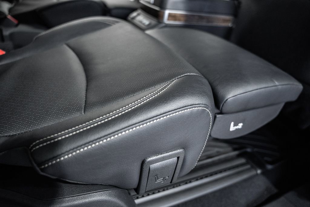 New 2026 Toyota Sienna Platinum image 34