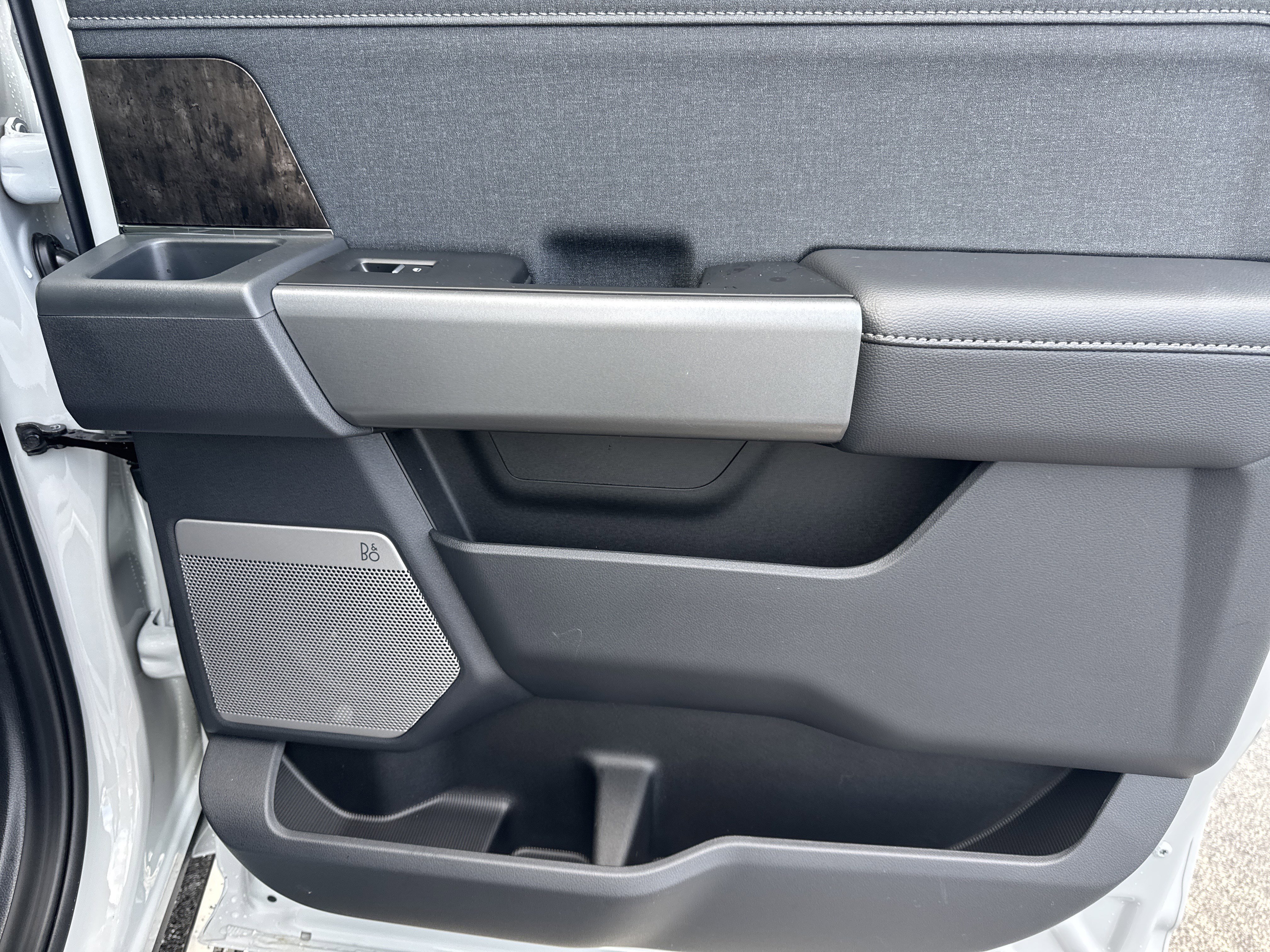 New 2026 Ford F250 Lariat w/ Black Appearance Package image 16