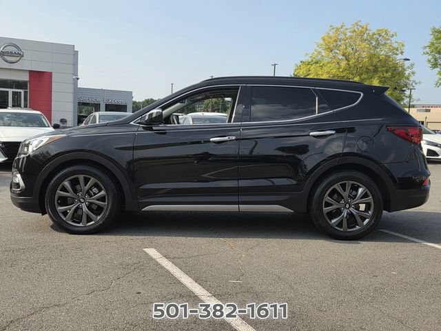 Used 2017 Hyundai Santa Fe Sport FWD image 2