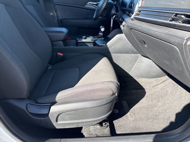 Used 2024 Kia Sportage LX image 17