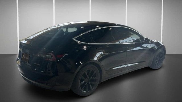 Used 2019 Tesla Model 3 Long Range image 4