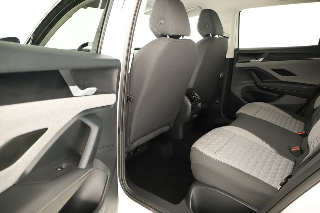 Used 2025 Volkswagen Tiguan S FWD image 26
