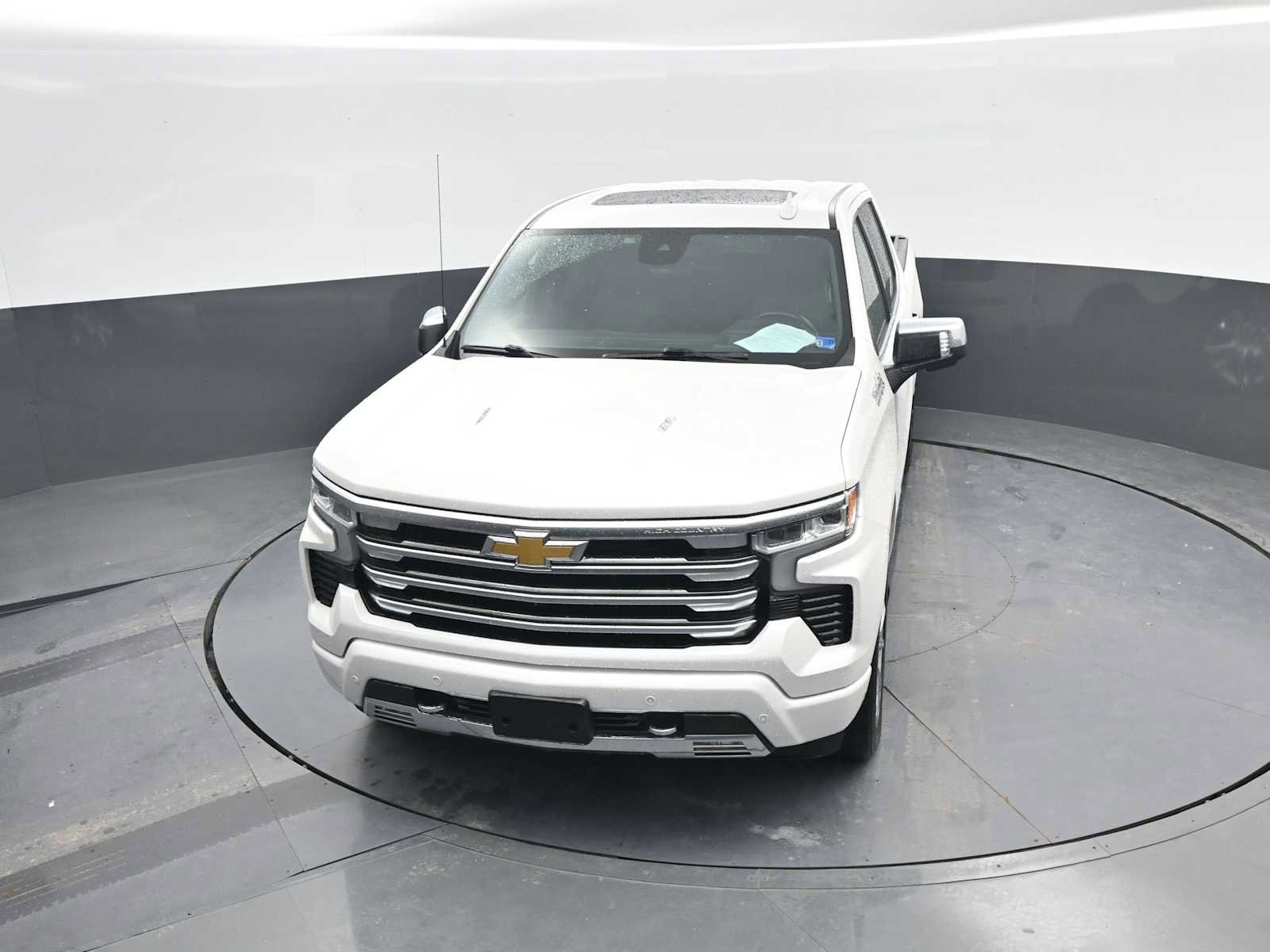 Used 2024 Chevrolet Silverado 1500 High Country image 29