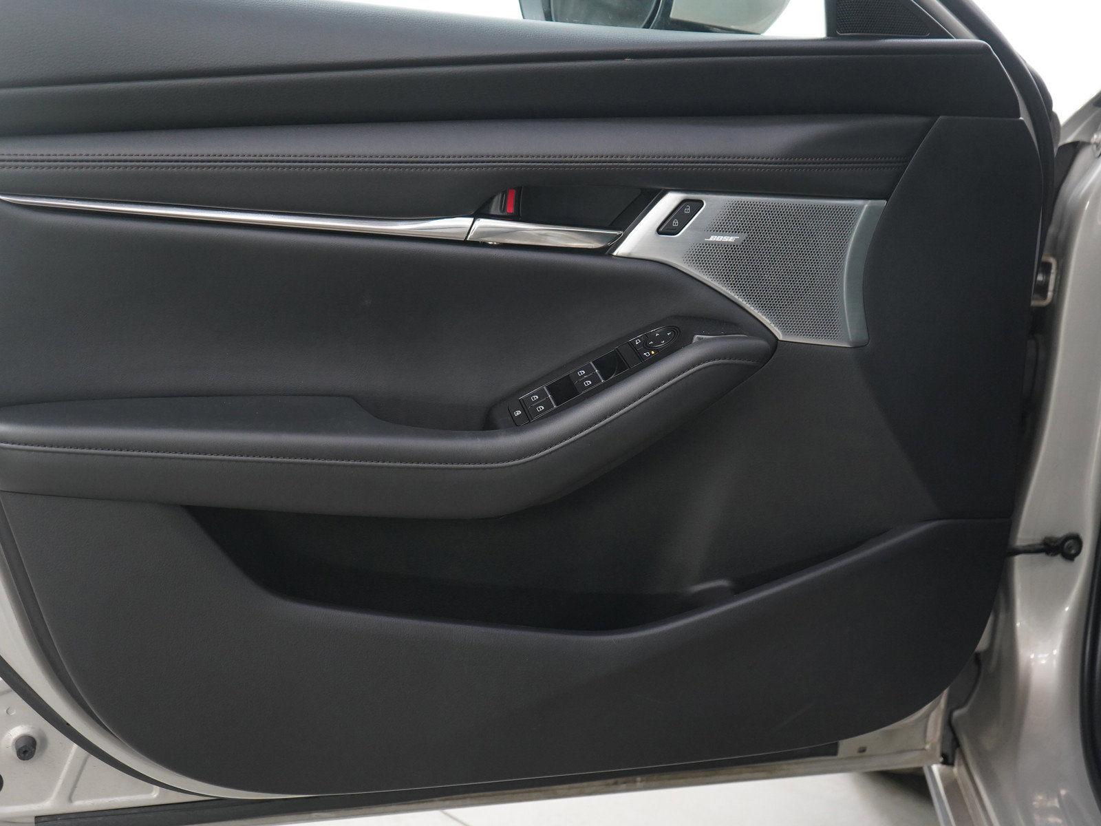 Used 2022 MAZDA MAZDA3 s image 19