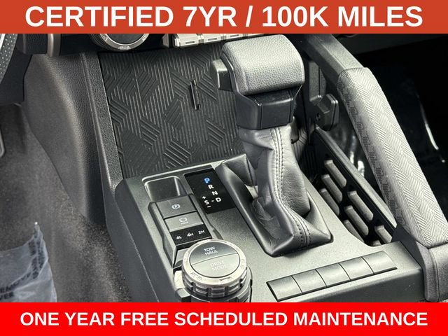 Used 2025 Toyota 4Runner SR5 AWD/4WD image 22