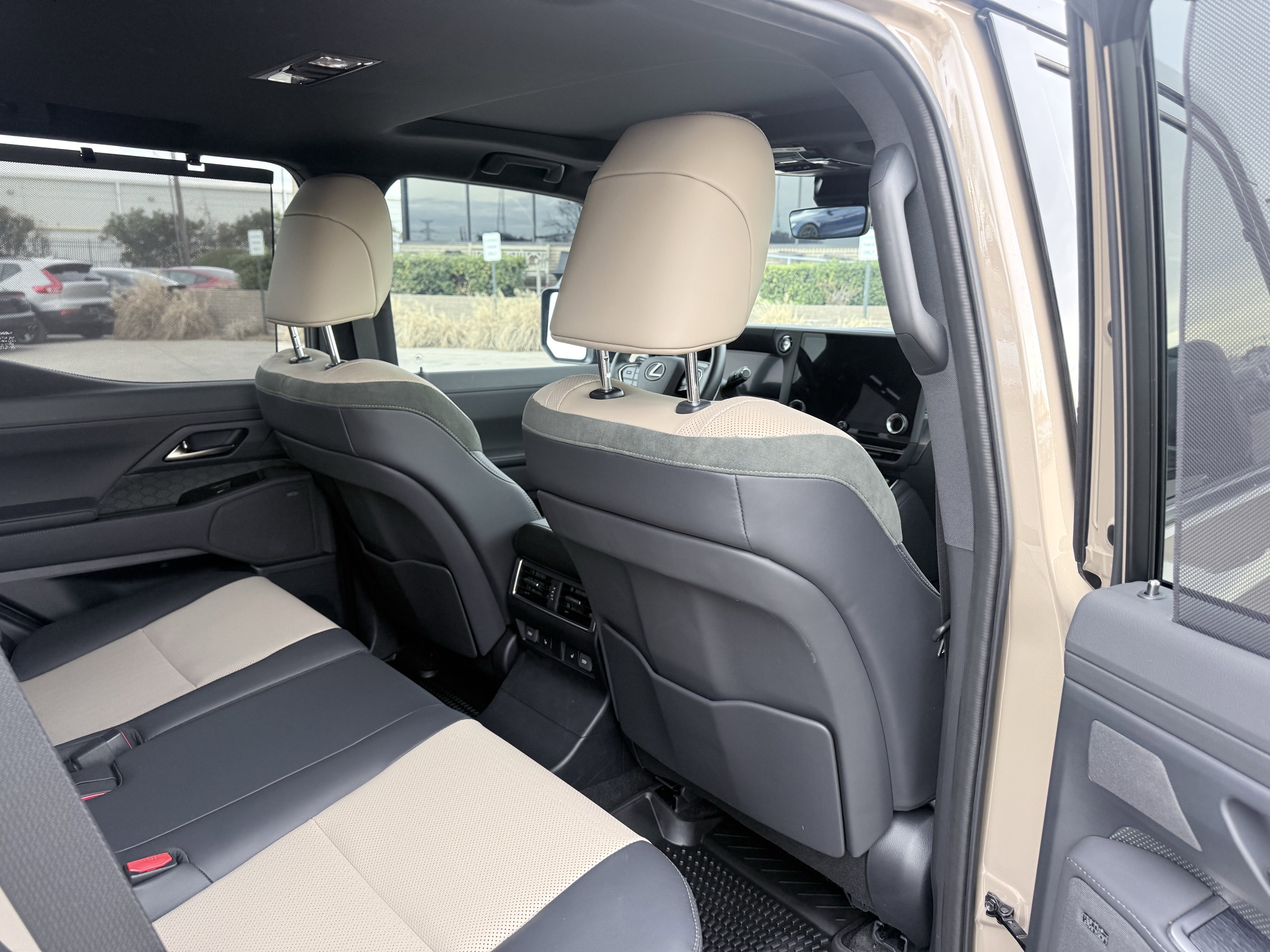 Used 2025 Lexus GX 550 image 52