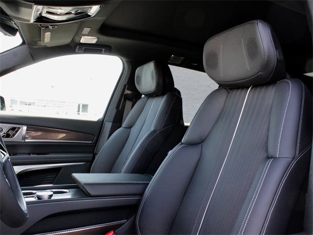 New 2026 Cadillac Vistiq Luxury w/ LPO, Floor Liner Package AWD/4WD image 12
