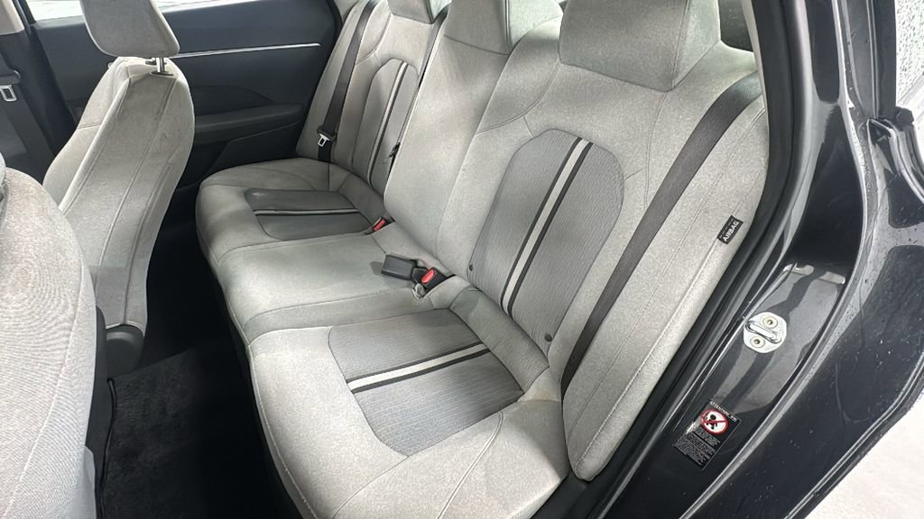 Used 2022 Hyundai Sonata SE image 12