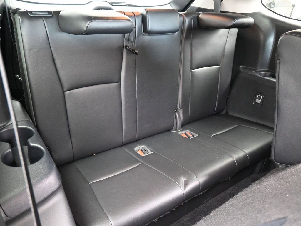 Used 2021 Toyota Highlander XLE FWD image 40