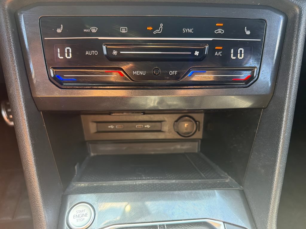Certified 2024 Volkswagen Tiguan SE R-Line AWD/4WD image 17