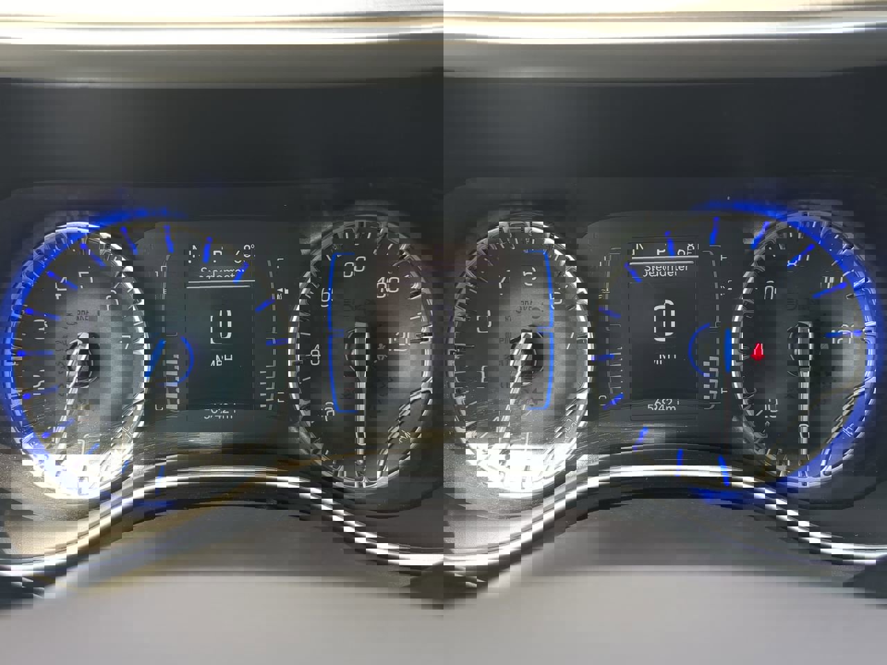 Certified 2020 Chrysler Voyager LX image 23