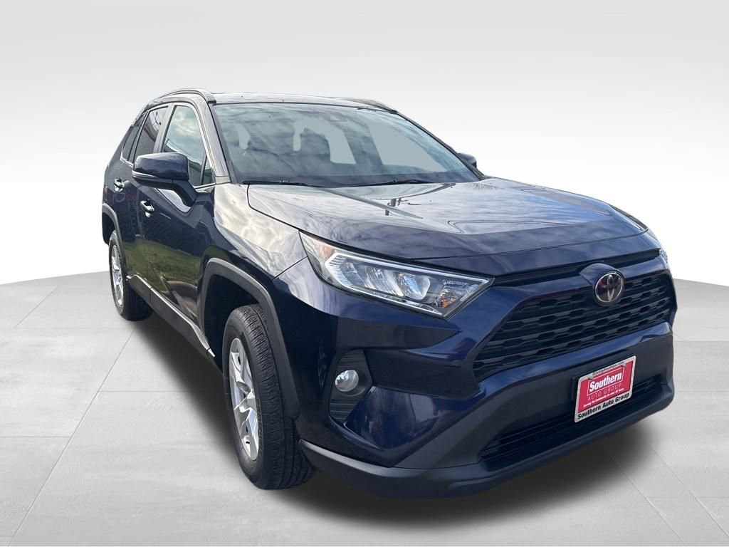 Used 2020 Toyota RAV4 XLE image 9
