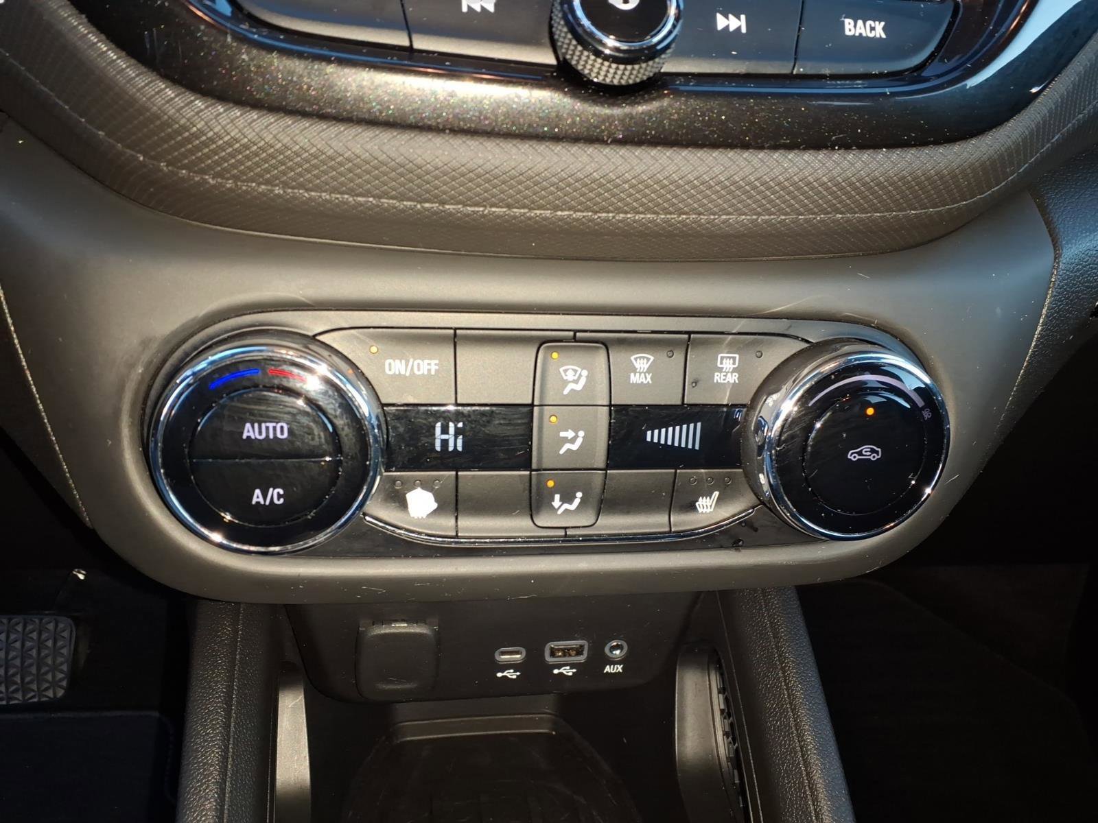 Used 2022 Chevrolet TrailBlazer LT w/ Convenience Package FWD image 17