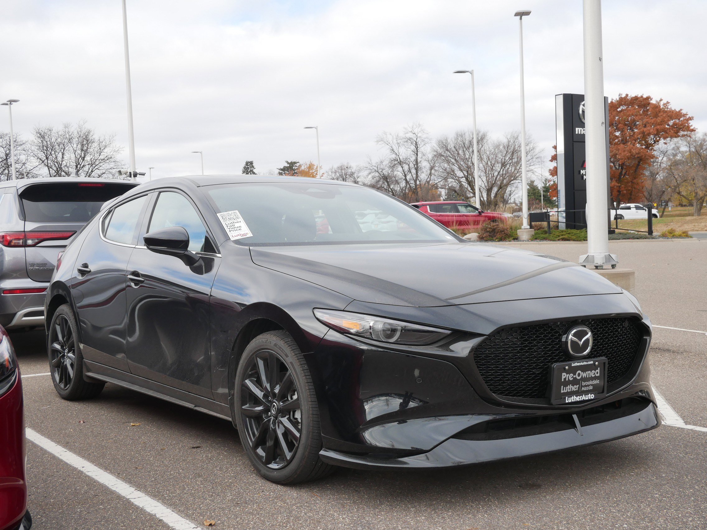 Certified 2025 MAZDA MAZDA3 Hatchback w/Premium Plus Pkg image 1