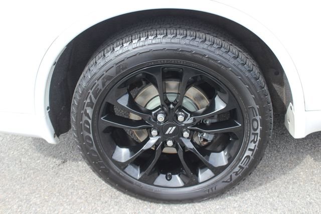Used 2020 Dodge Durango R/T w/ Blacktop Package AWD/4WD image 38