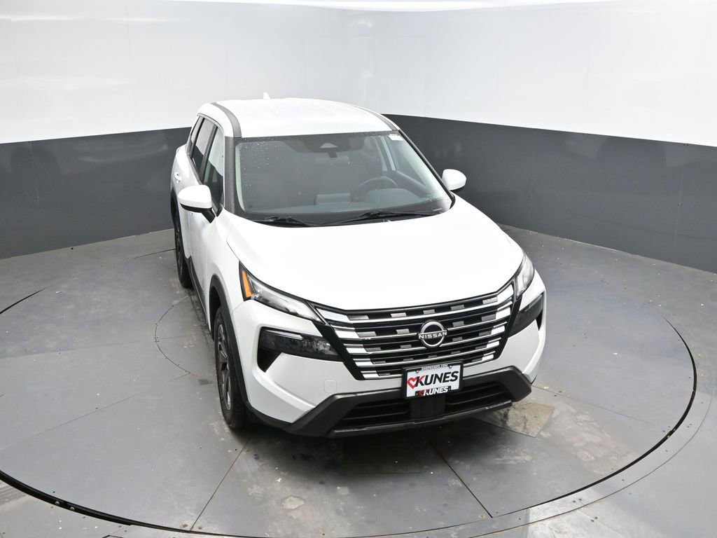 Used 2025 Nissan Rogue SV AWD/4WD image 24