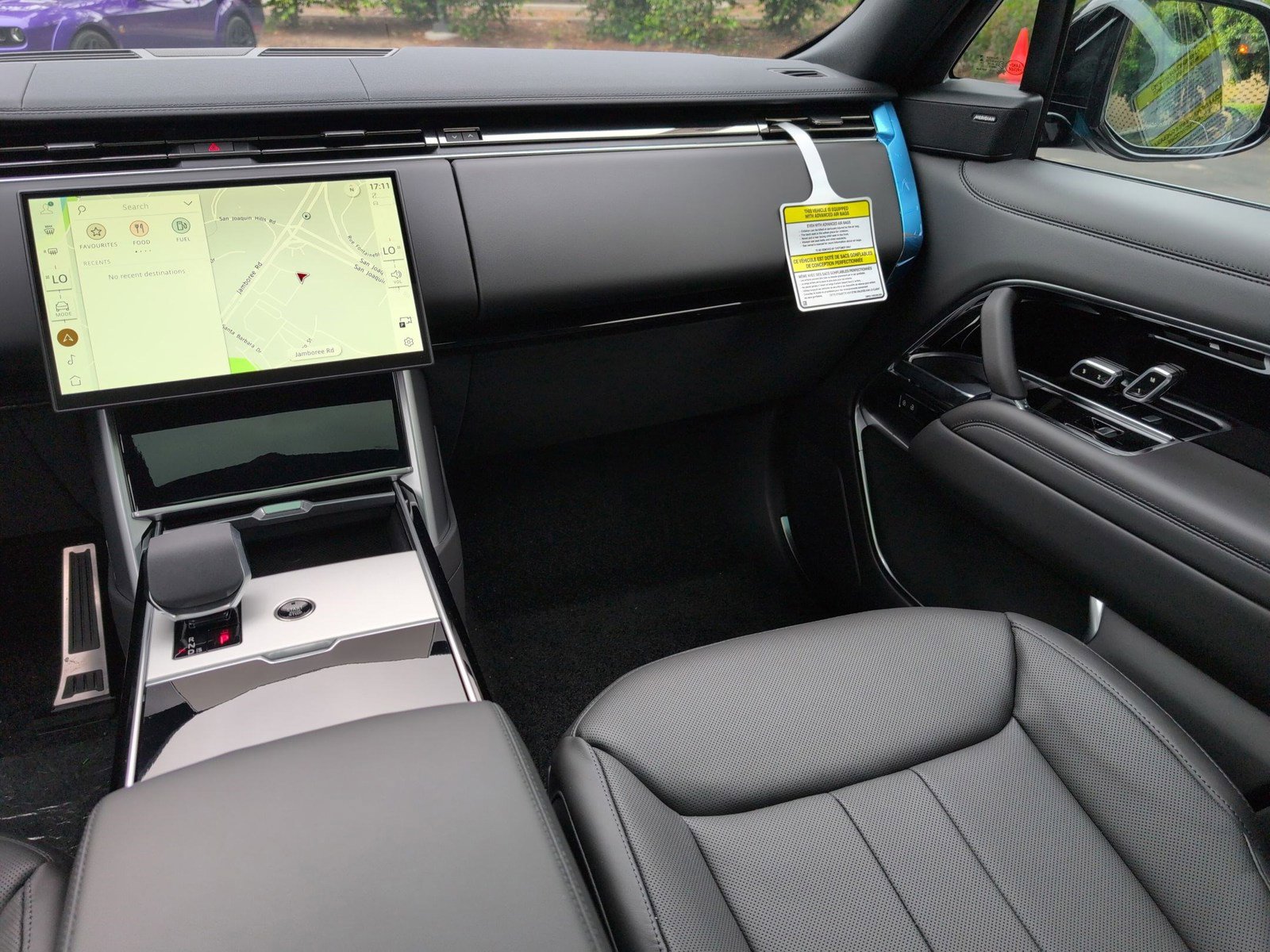 New 2025 Land Rover Range Rover SE image 29