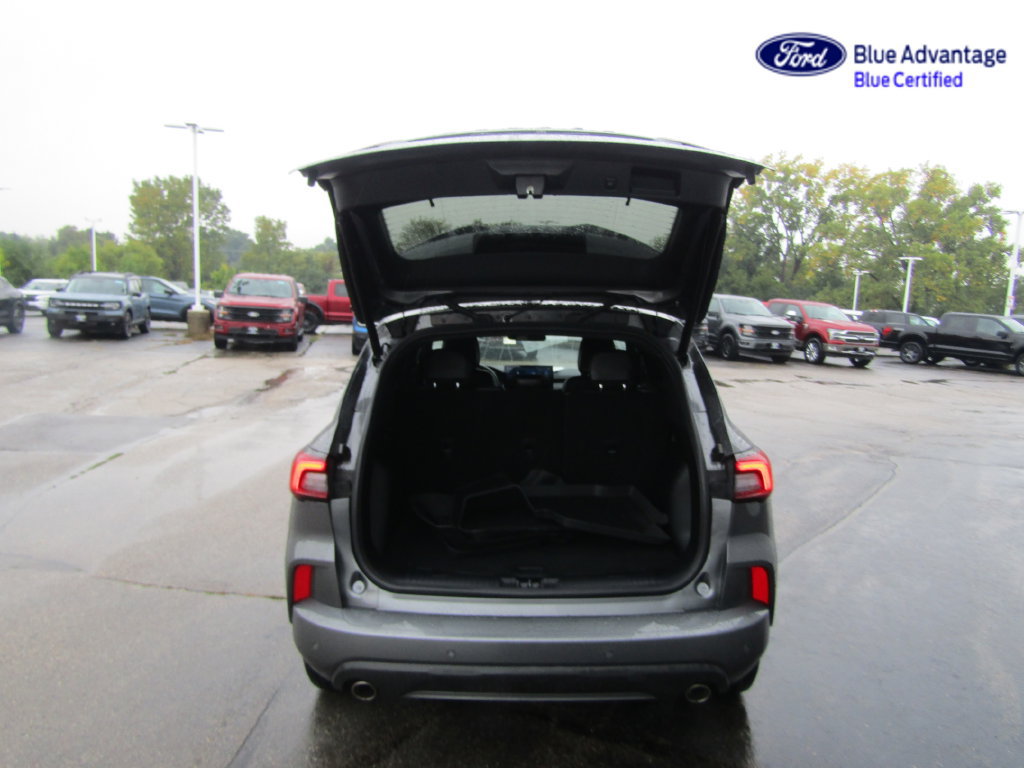 Certified 2024 Ford Escape ST-Line w/ Tech Pack #1 AWD/4WD image 11