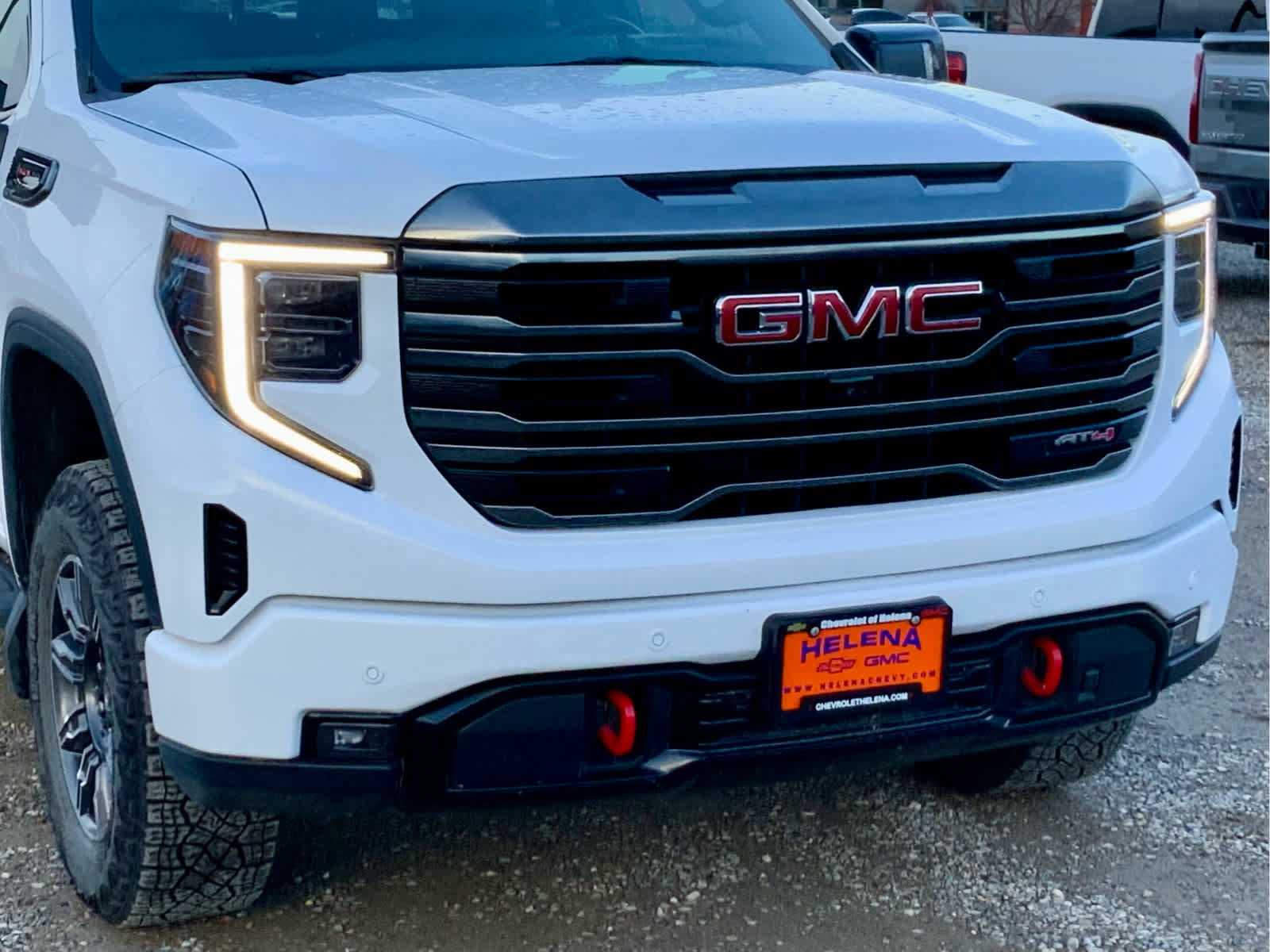 Used 2024 GMC Sierra 1500 AT4 w/ Technology Package image 9