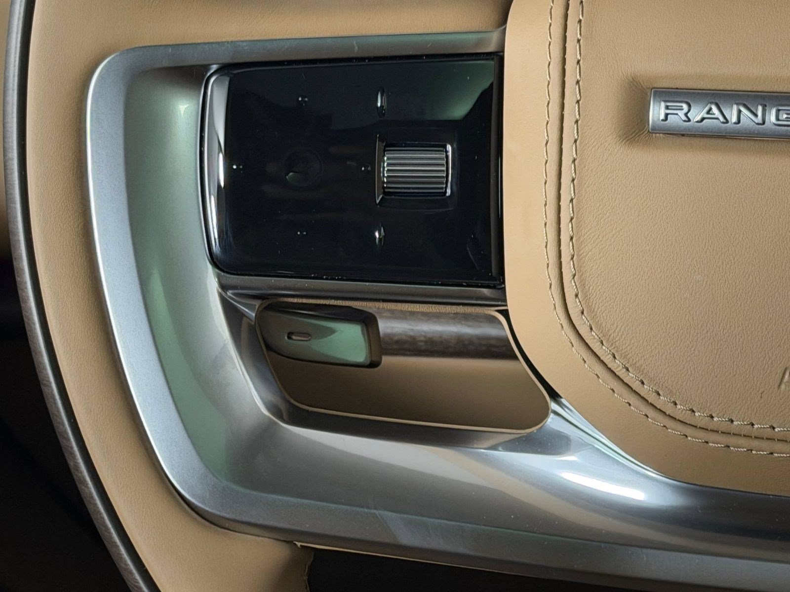 New 2026 Land Rover Range Rover SE AWD/4WD image 14