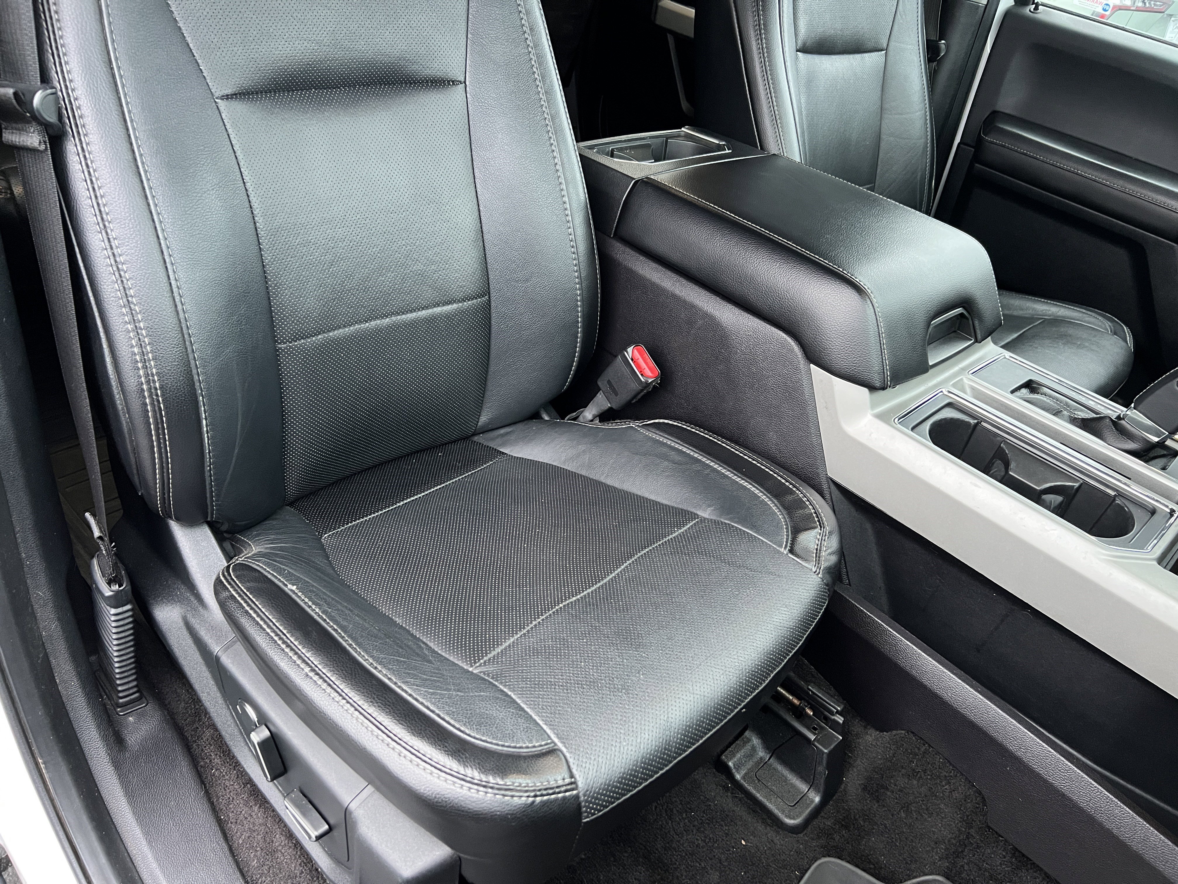 Used 2016 Ford F150 Lariat w/ Equipment Group 502A Luxury image 22