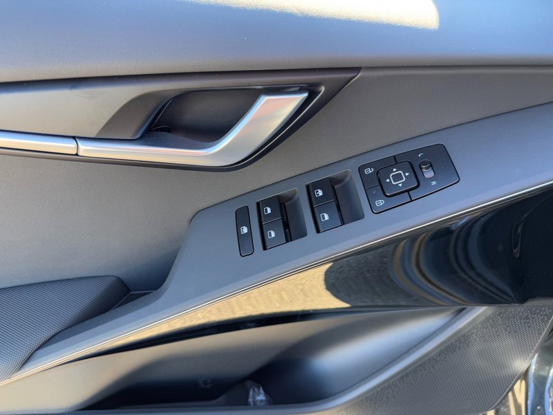 New 2025 Kia Niro EX image 7