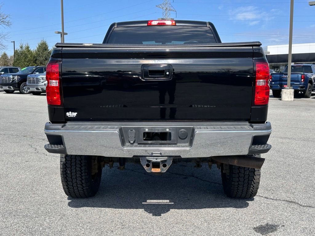 Used 2015 Chevrolet Silverado 2500 LT w/ LT Convenience Package AWD/4WD image 9