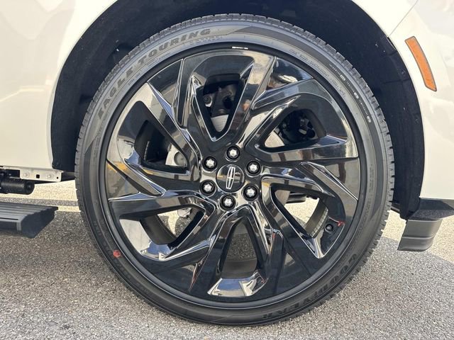 New 2026 Lincoln Navigator L Black Label image 8