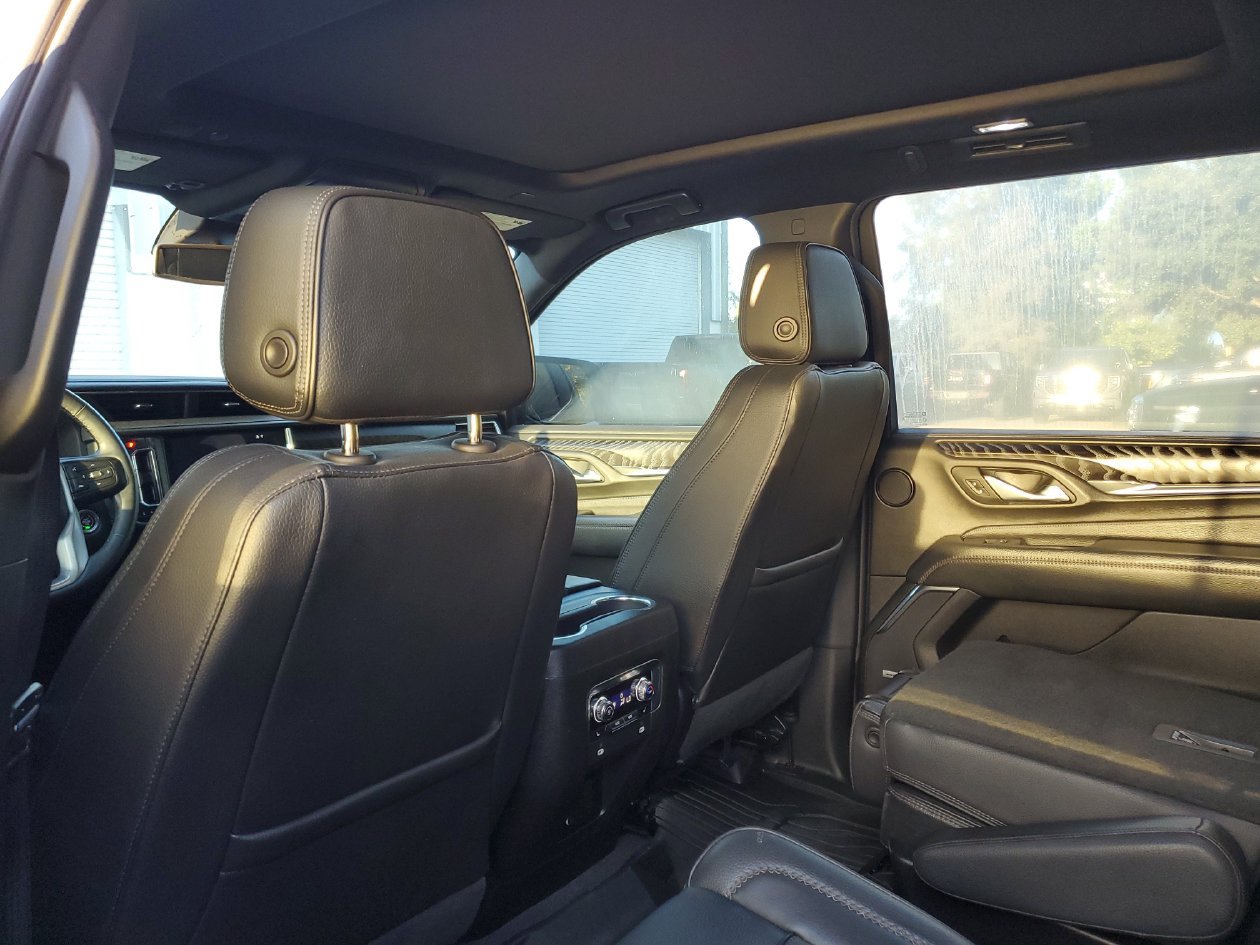 Used 2023 GMC Yukon XL Denali RWD image 8