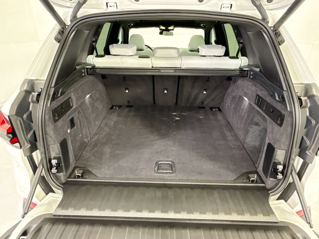 Used 2024 BMW X5 xDrive40i w/ Premium Package AWD/4WD image 27