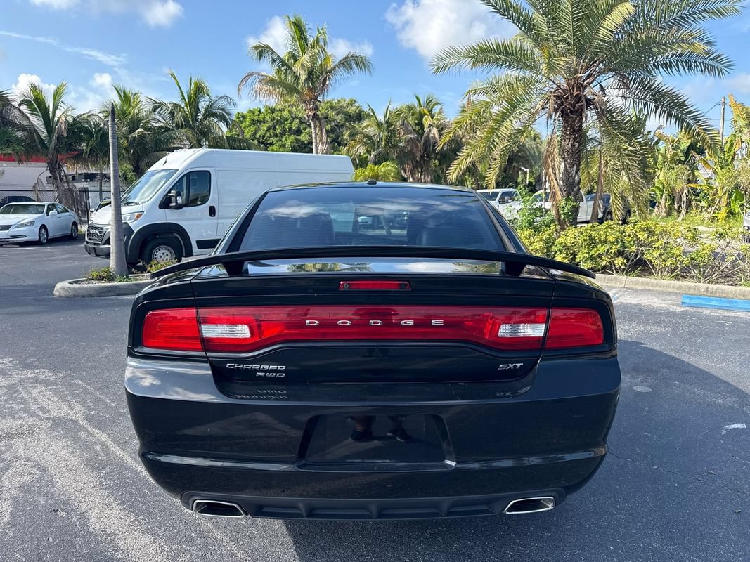 Used 2014 Dodge Charger SXT Plus AWD/4WD image 4
