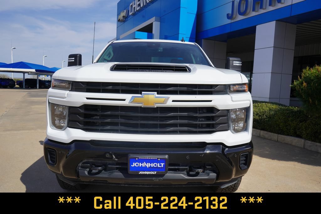 Used 2025 Chevrolet Silverado 2500 Custom w/ Custom Value Package AWD/4WD image 3