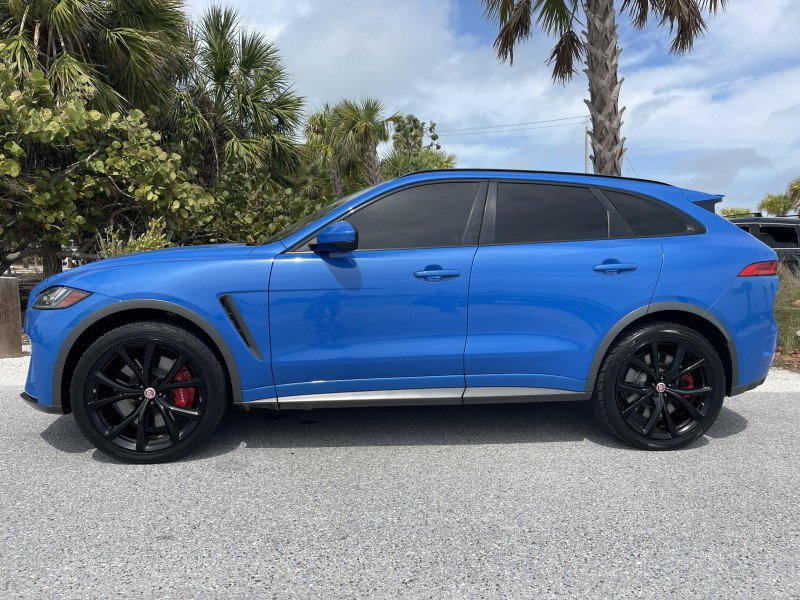 Used 2020 Jaguar F-PACE SVR image 3