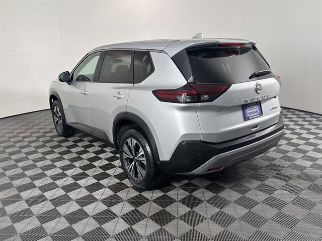 Used 2023 Nissan Rogue SV AWD/4WD image 6