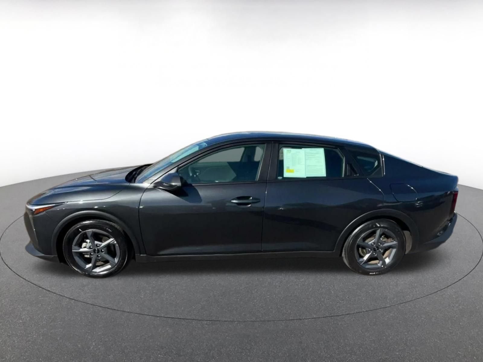 Used 2025 Kia K4 FWD image 8